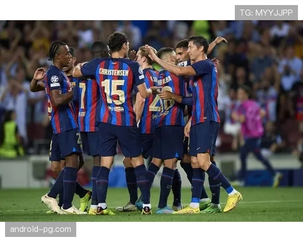 巴萨新锋线组合亮相,25岁中锋或助力皇马连胜第四场