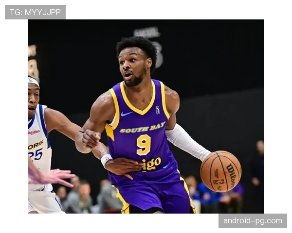 布朗尼首度空接暴扣 点燃湖人主场激情